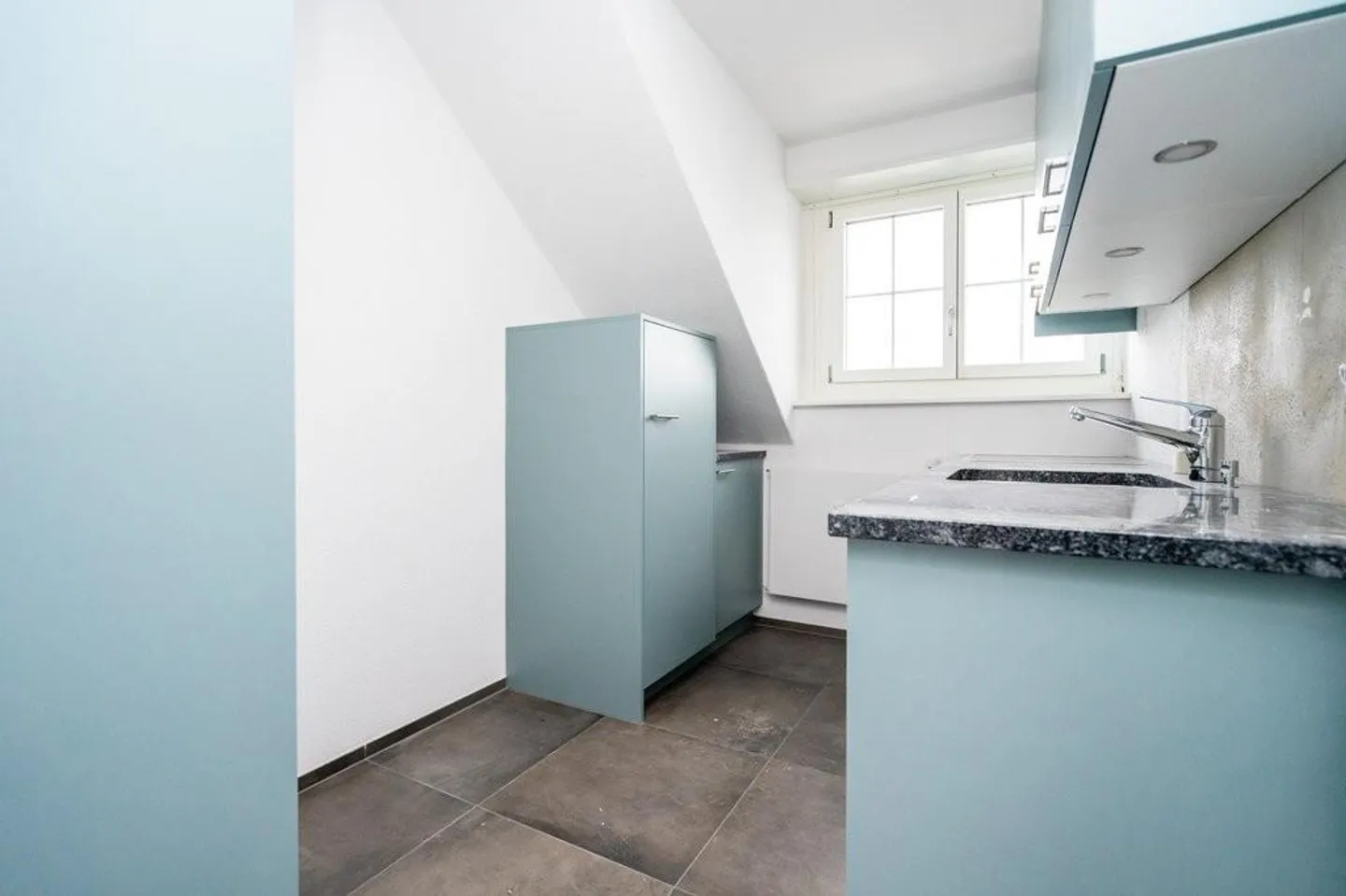 Renovated Attic Apartment in Liebefeld - Photo 1 of 4