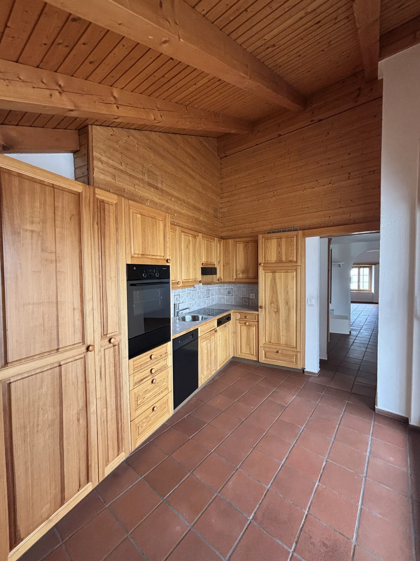 Wohnen an zentraler Lage - ein Nettomietzins geschenkt - Foto 2 von 11