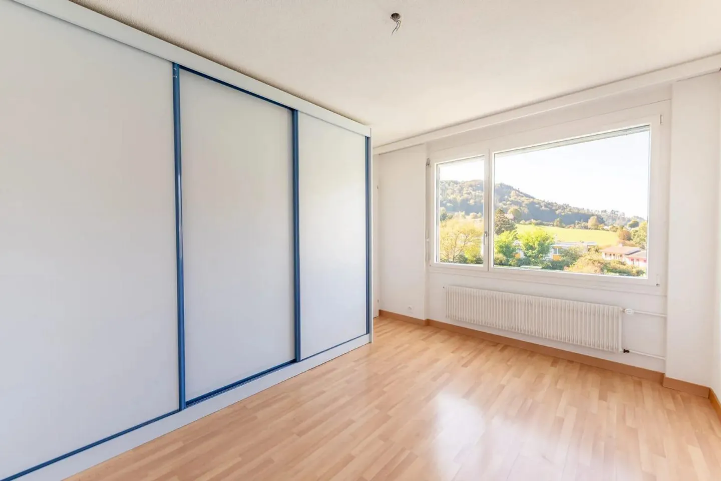 Vivere sopra i tetti di Kehrsatz: Luminoso appartamento di 5,5 locali con B... - Foto 10 di 13