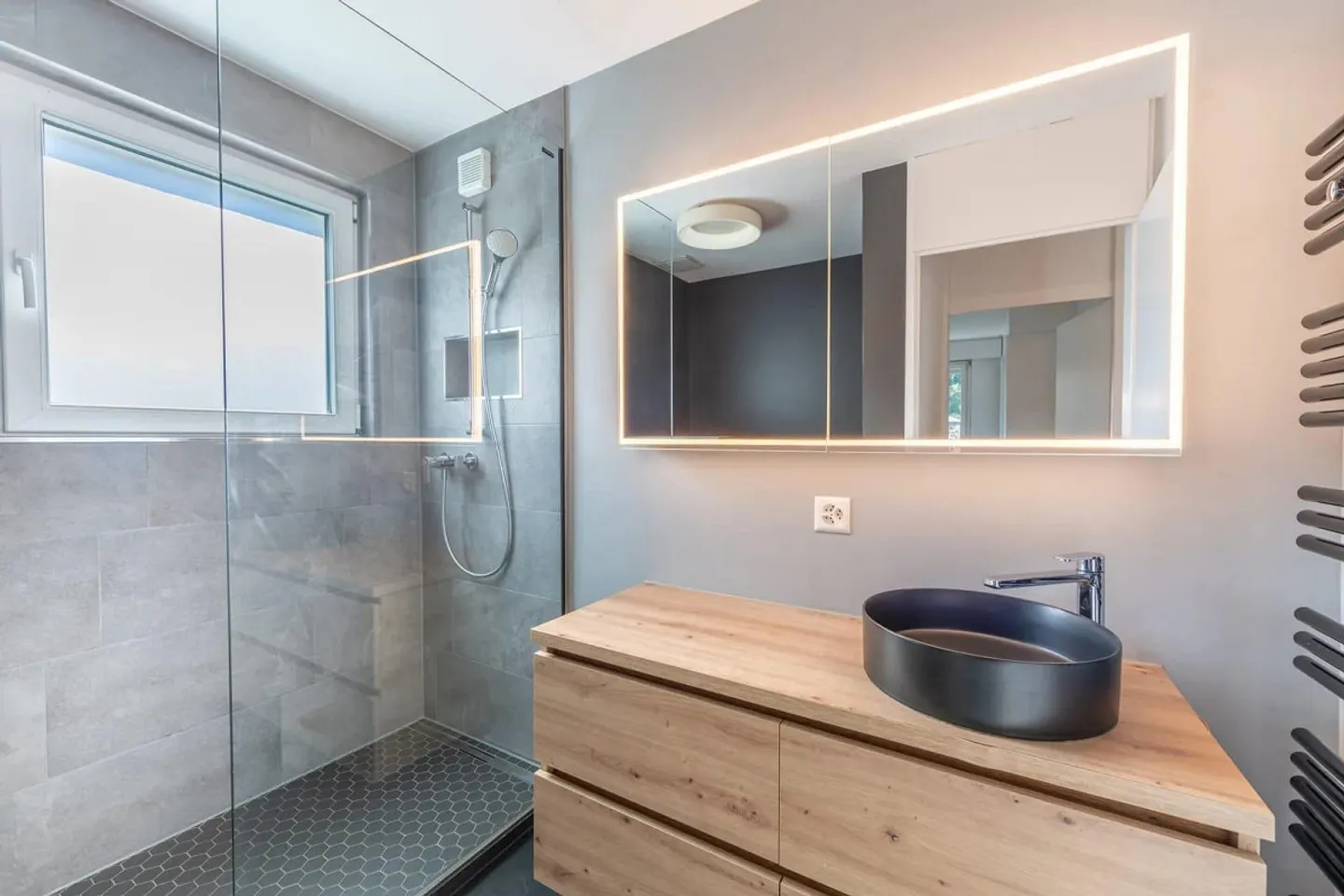 Vivere sopra i tetti di Kehrsatz: Luminoso appartamento di 5,5 locali con B... - Foto 11 di 13