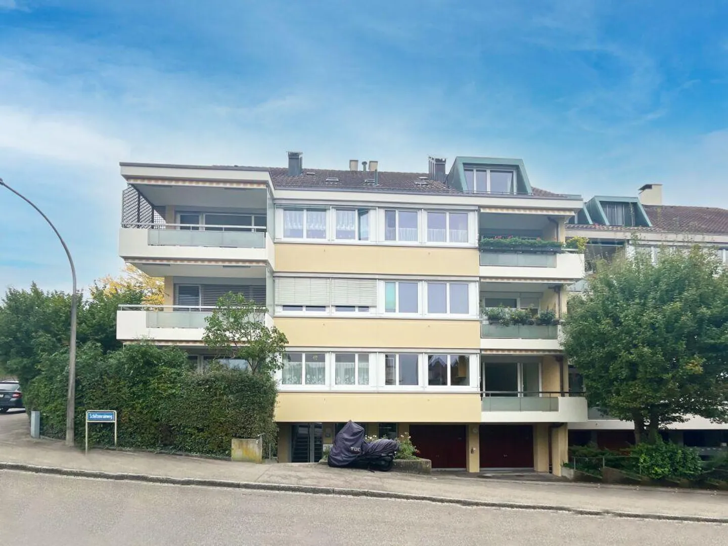 Appartamento 3.5 locali con balcone accogliente e box auto privato - Foto 1 di 12
