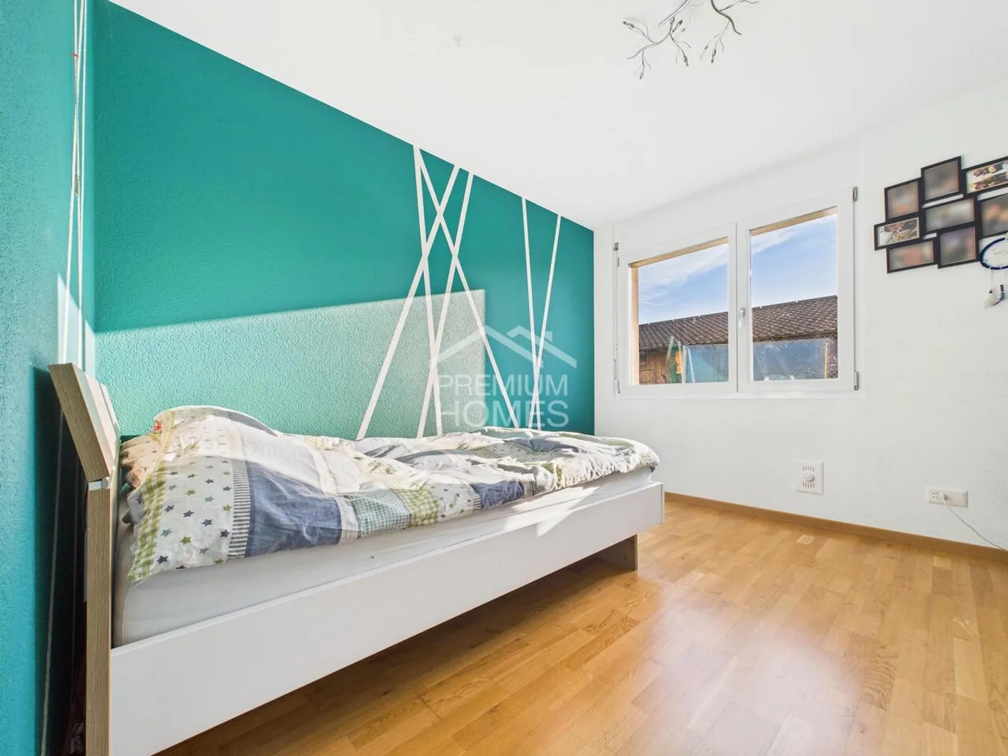 Age-appropriate comfortable home in the green - Photo 7 of 13