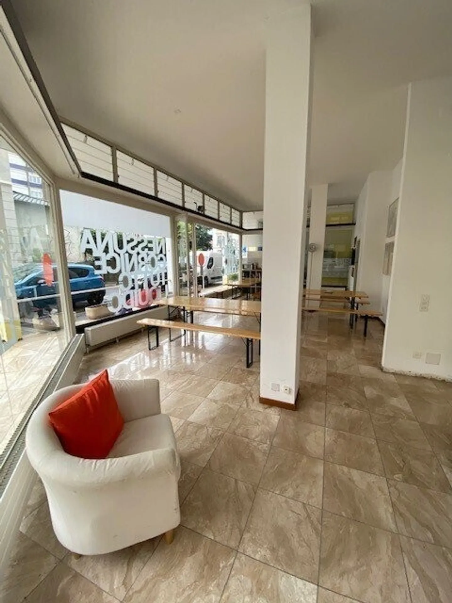 FOR RENT LARGE SHOP WITH WINDOWS - Photo 3 of 4