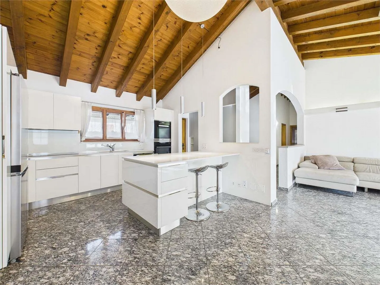 Charakteristische Villa mit dépendance in Lodrino - Foto 5 von 13