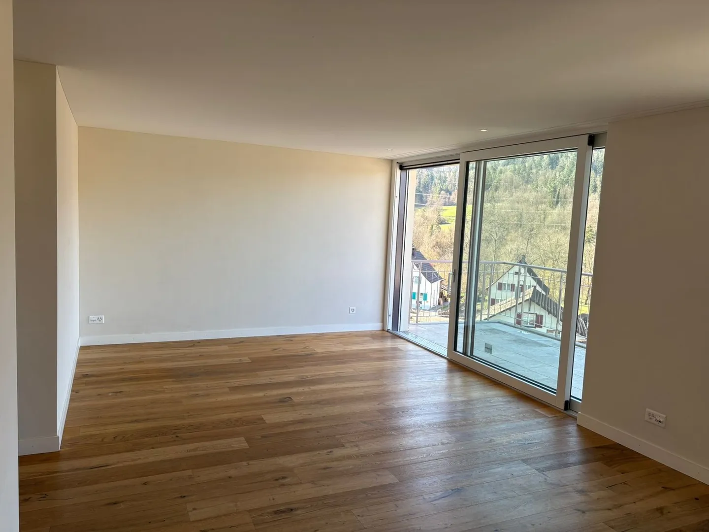 Appartement 3.5 pièces neuf avec balcon au 4ème étage - Photo 3 sur 13