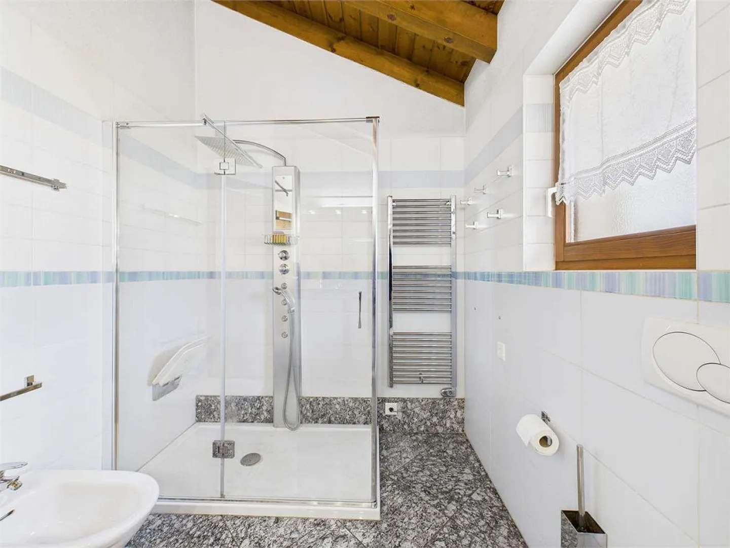 Charakteristische Villa mit dépendance in Lodrino - Foto 10 von 13