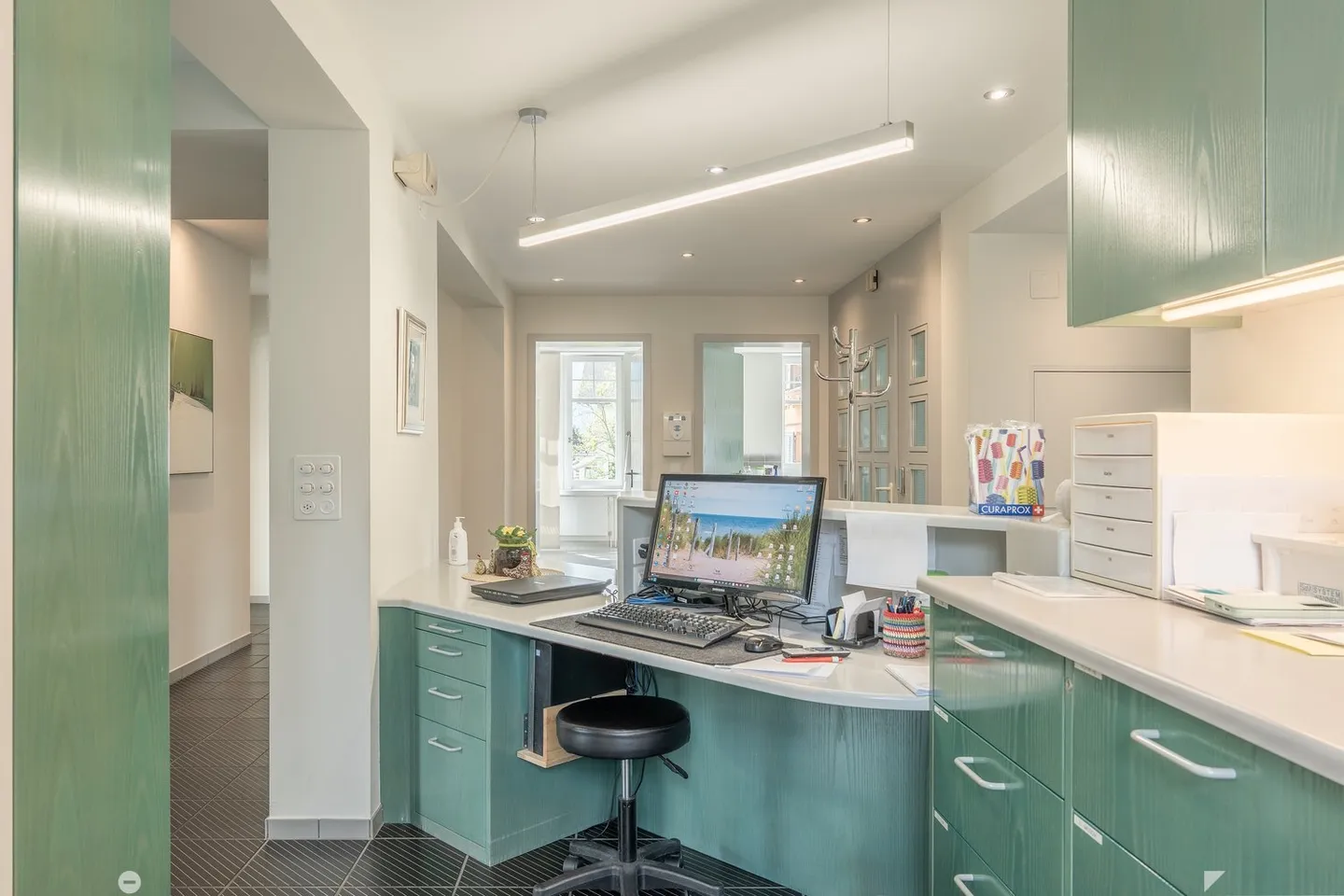 Attractive practice, commercial, office or residential unit in the heart of Unterseen - Photo 7 of 13
