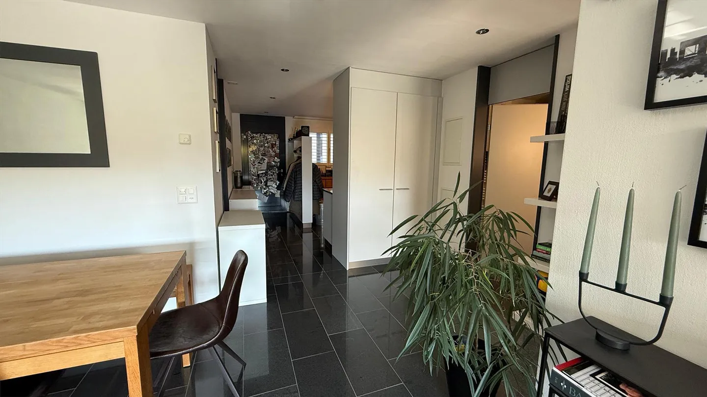 Bel appartement de 3 pièces, beau et bien entretenu - Photo 3 sur 14