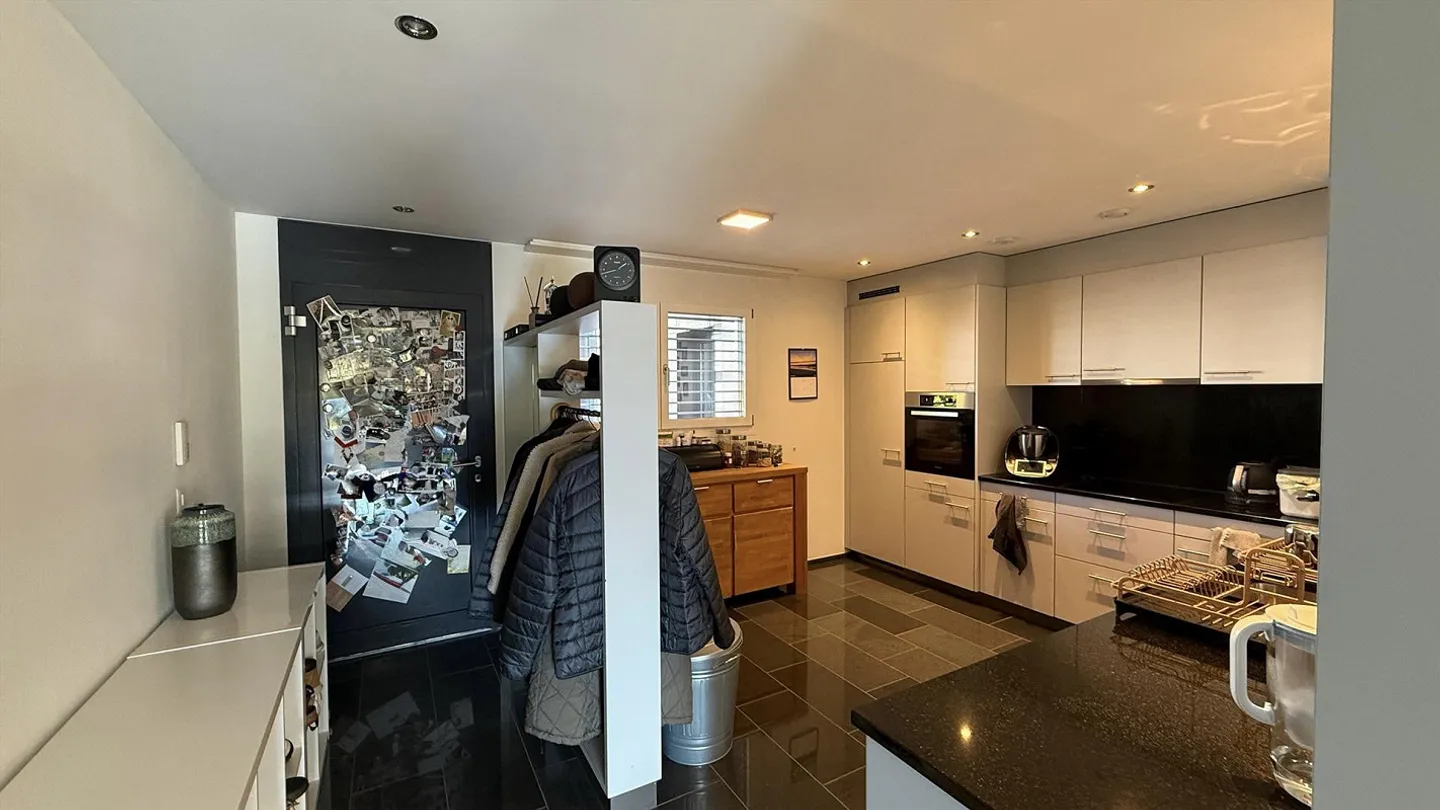 Bel appartement de 3 pièces, beau et bien entretenu - Photo 4 sur 14