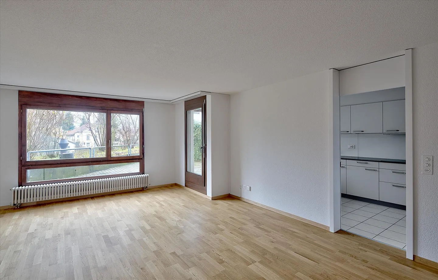 Appartement attrayant avec balcon - Photo 3 sur 10