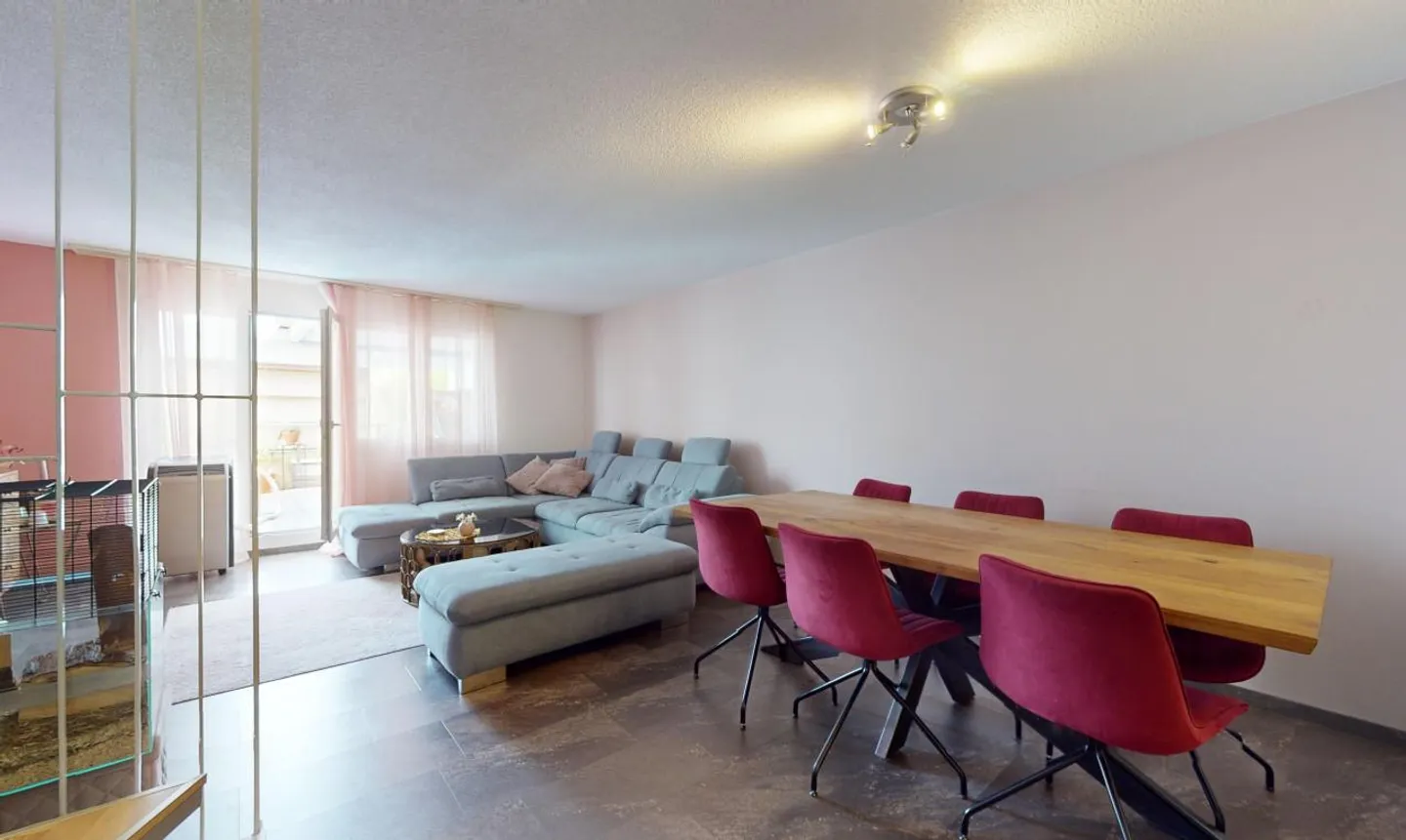 Moderno appartamento duplex con grande terrazza nel cuore di Zuchwil - Foto 1 di 13