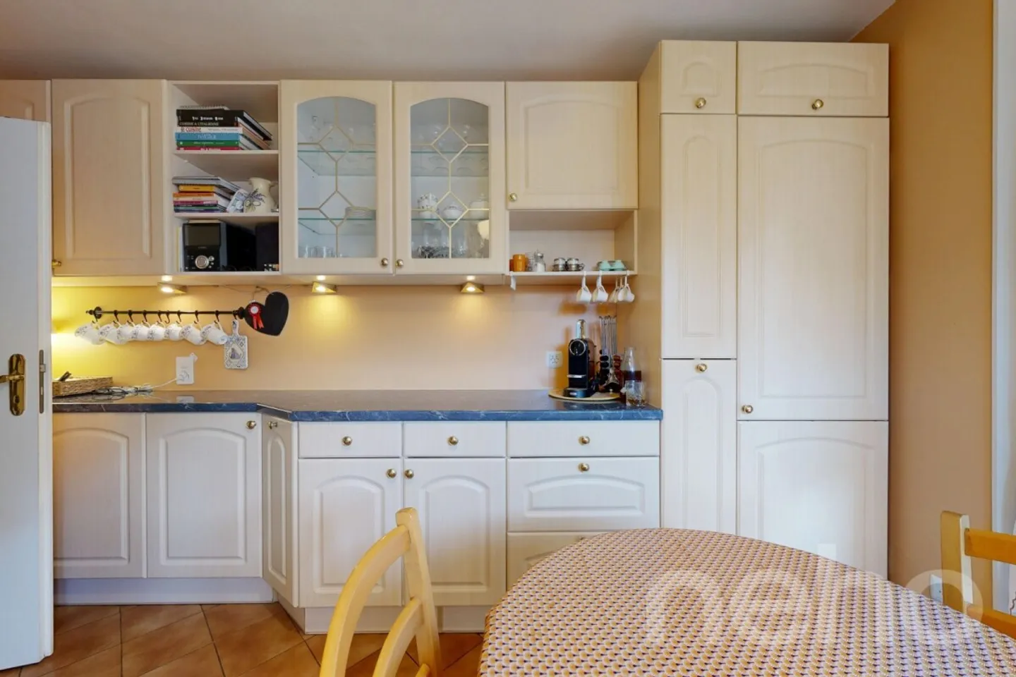 Charming Family Villa with Pool - Photo 8 of 12