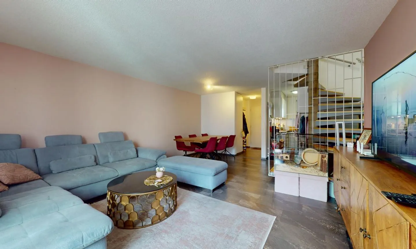 Moderno appartamento duplex con grande terrazza nel cuore di Zuchwil - Foto 5 di 13