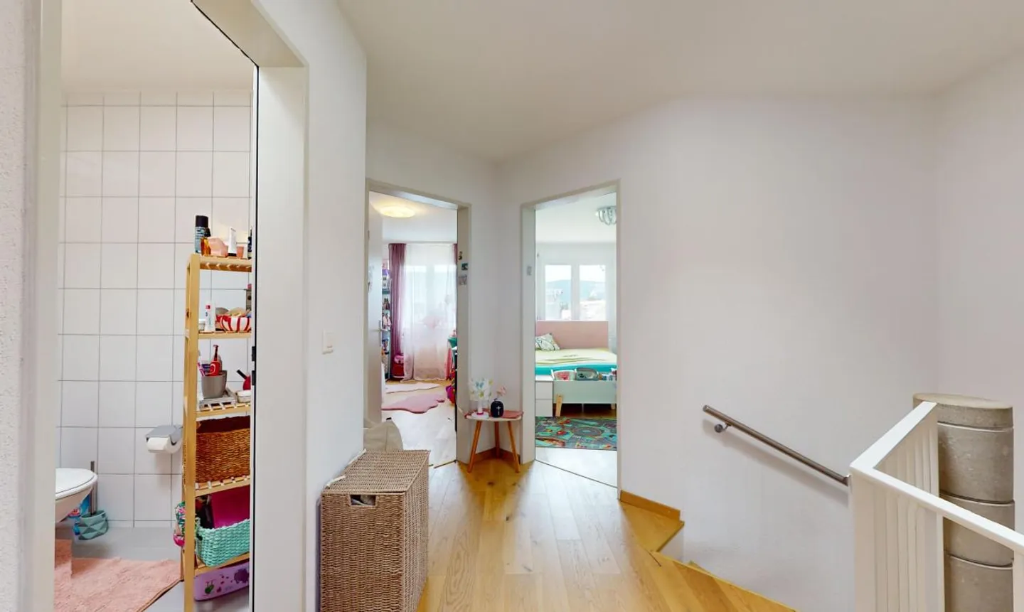 Moderno appartamento duplex con grande terrazza nel cuore di Zuchwil - Foto 7 di 13