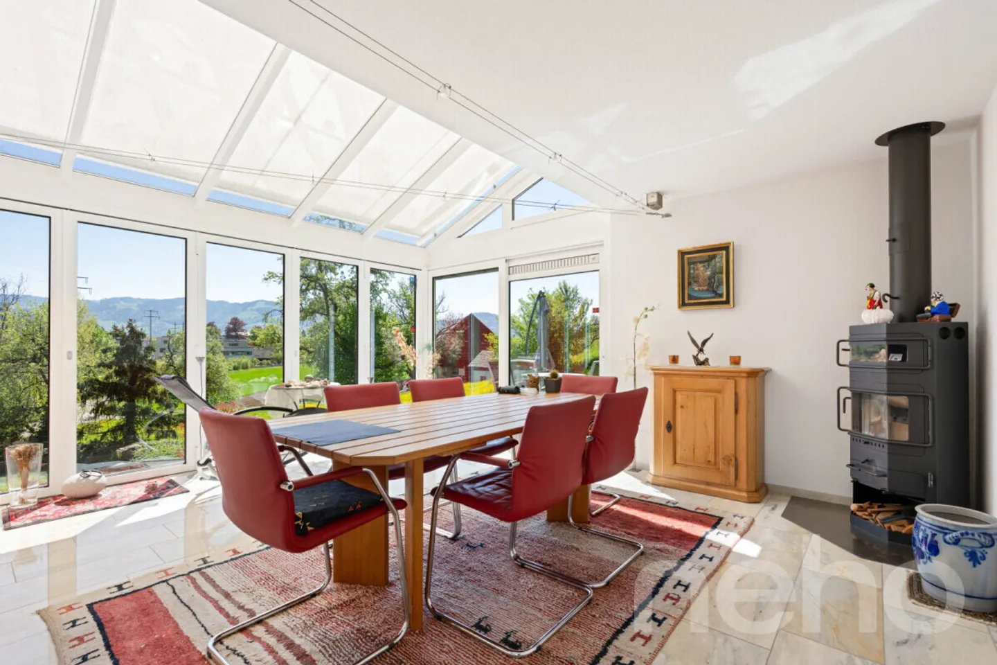 Vivere senza vicini? Casa unifamiliare con libertà unica - Foto 4 di 12