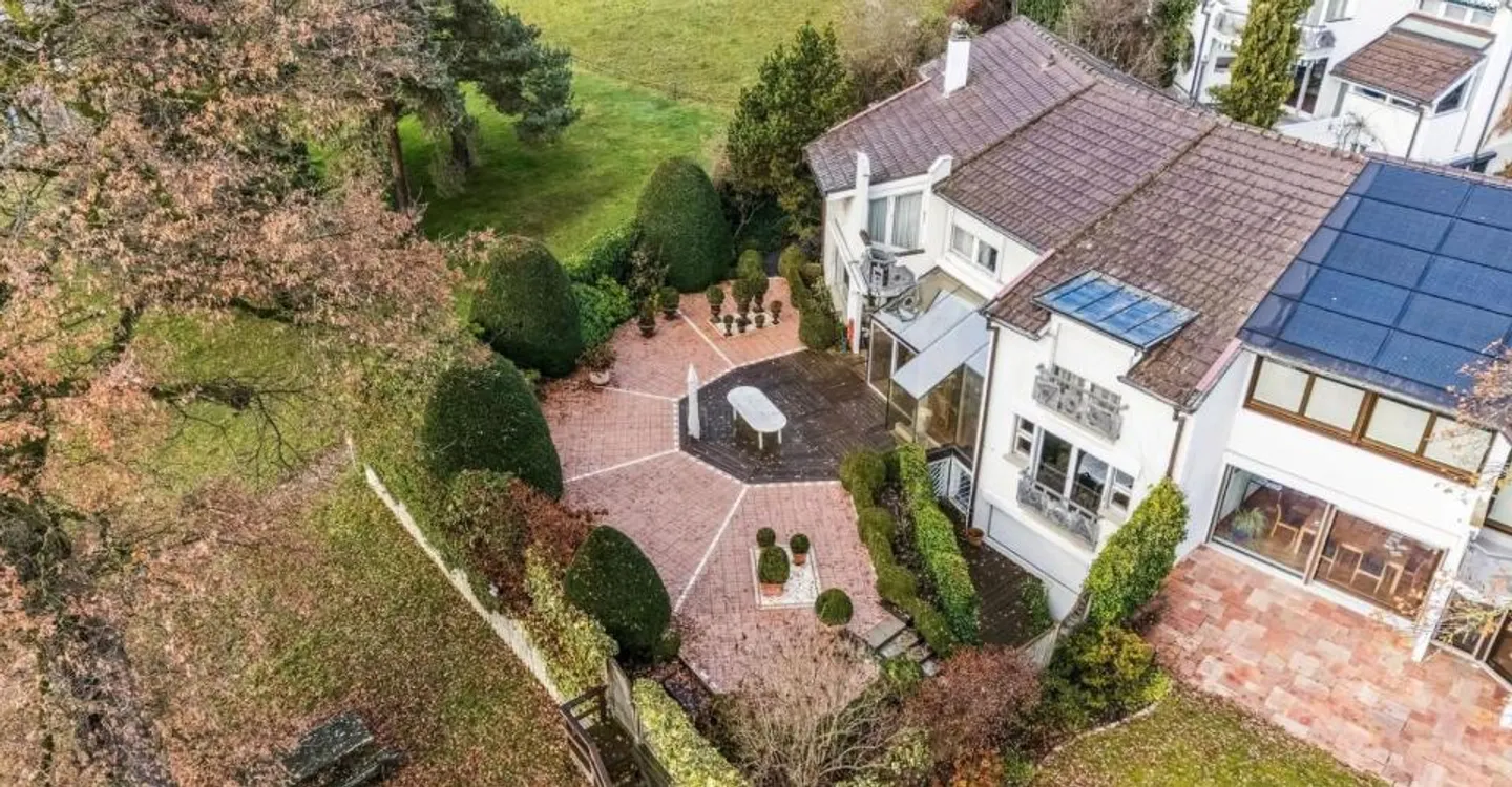 Maison Jumelée Élégante - Photo 2 sur 9