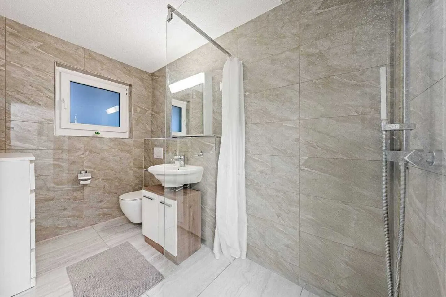 Greppen : Appartement de 5,5 pièces au rez-de-chaussée avec terrasse de 35 m² à vendre - Photo 11 sur 13