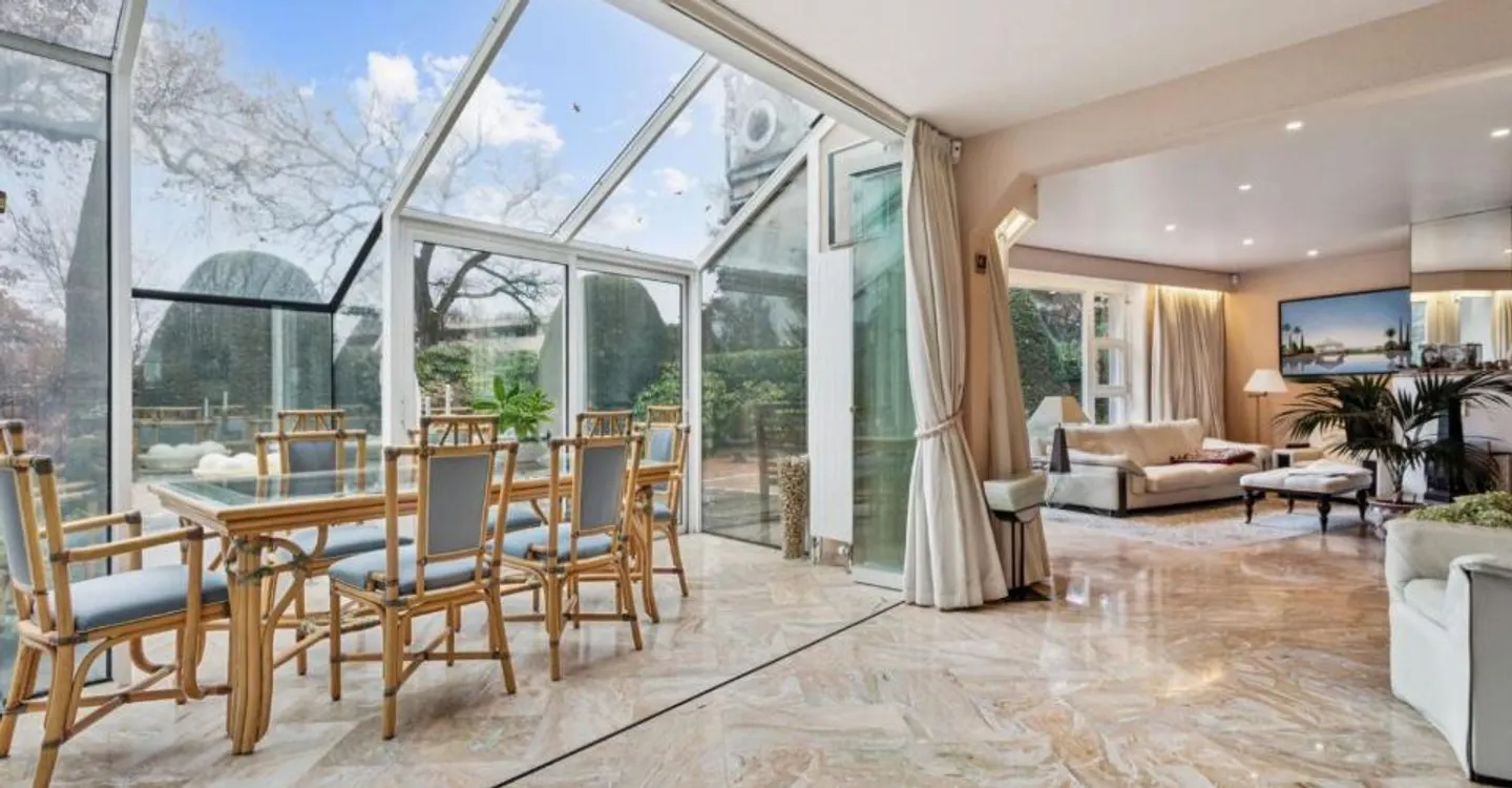 Maison Jumelée Élégante - Photo 1 sur 9