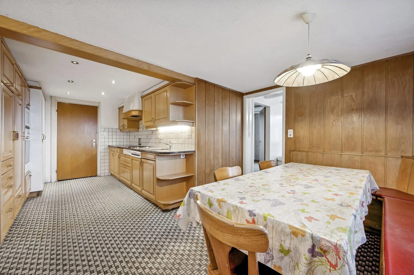 Fattoria con spazio abitativo, sezione economica e potenziale di sviluppo - Foto 3 di 14