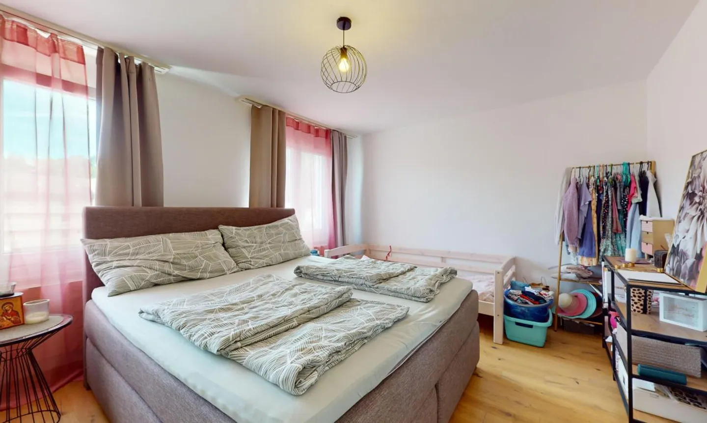 Moderno appartamento duplex con grande terrazza nel cuore di Zuchwil - Foto 8 di 13