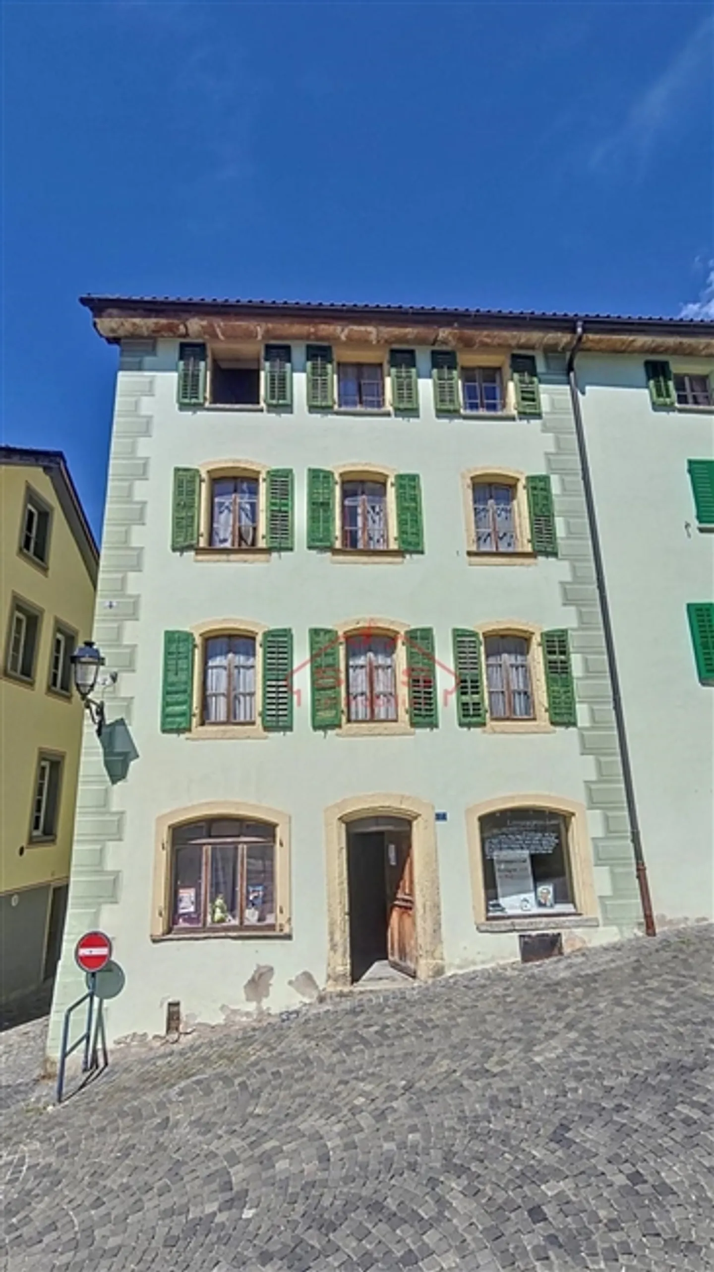 5 UNITA' LOCATIVE NEL CUORE DELLA CITTÀ STORICA DI LEUK-CITY - Foto 2 di 20