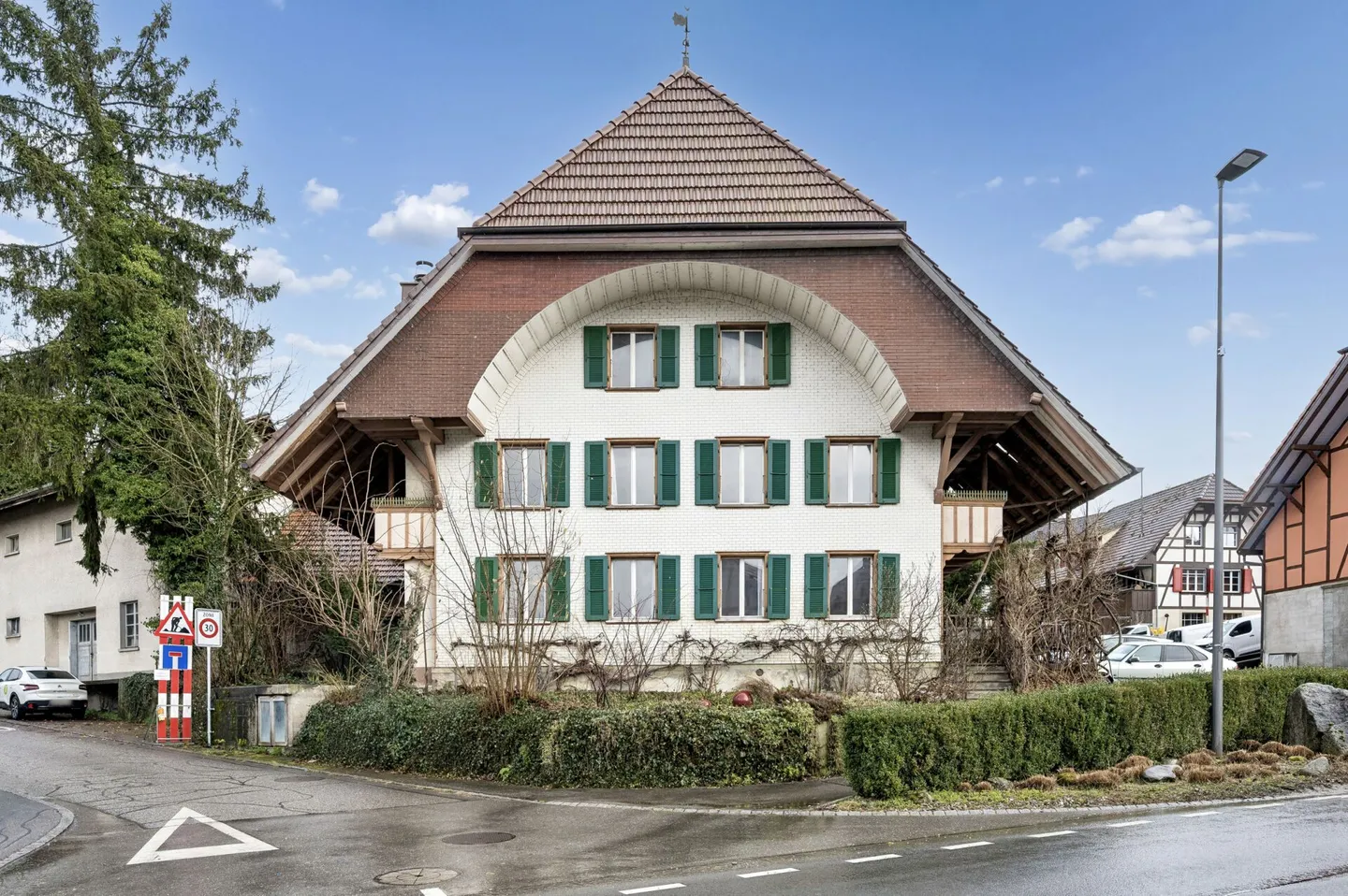 Fattoria con spazio abitativo, sezione economica e potenziale di sviluppo - Foto 13 di 14