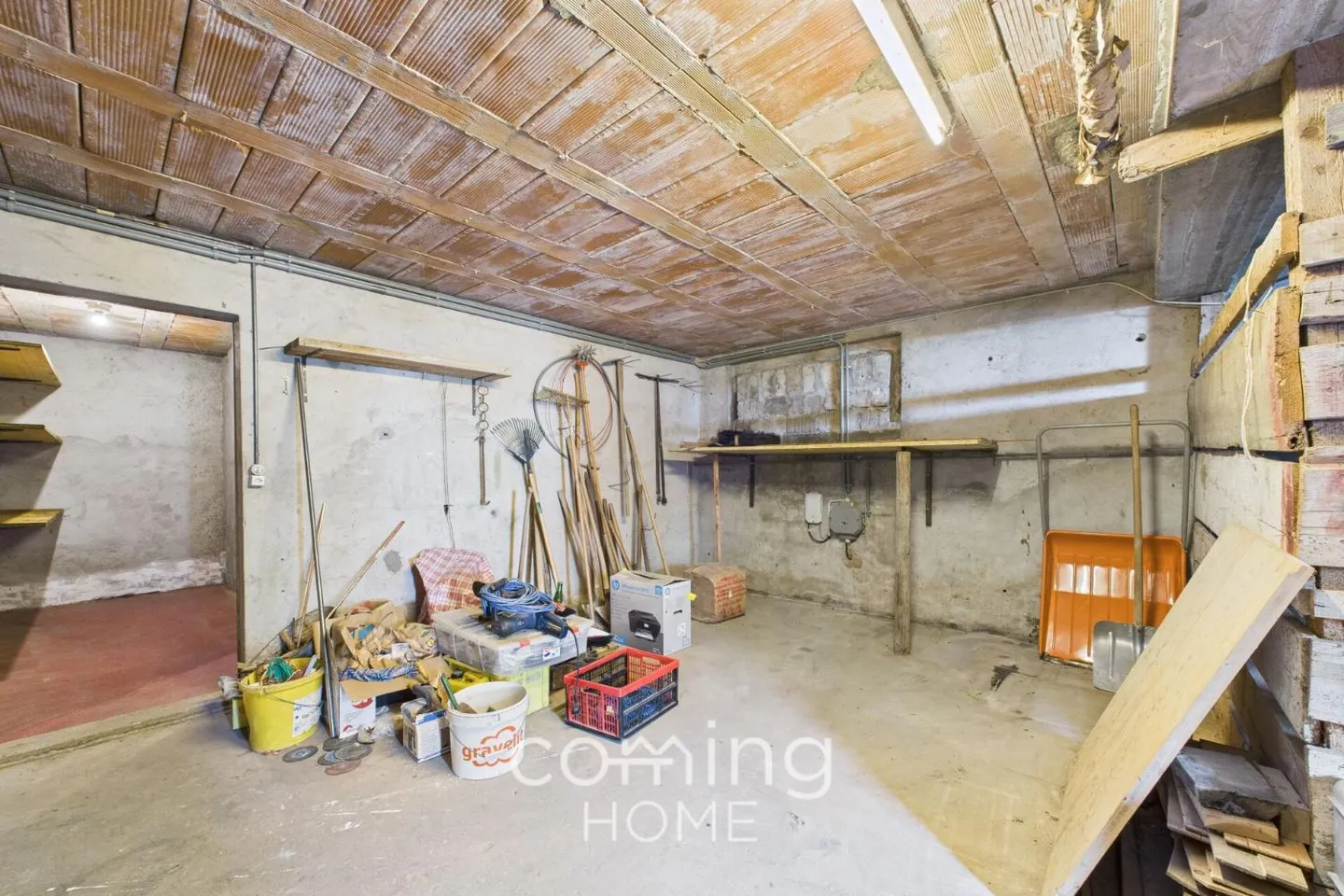 Single-family house in Susten with terrace, mountain view and large plot - Photo 12 of 12