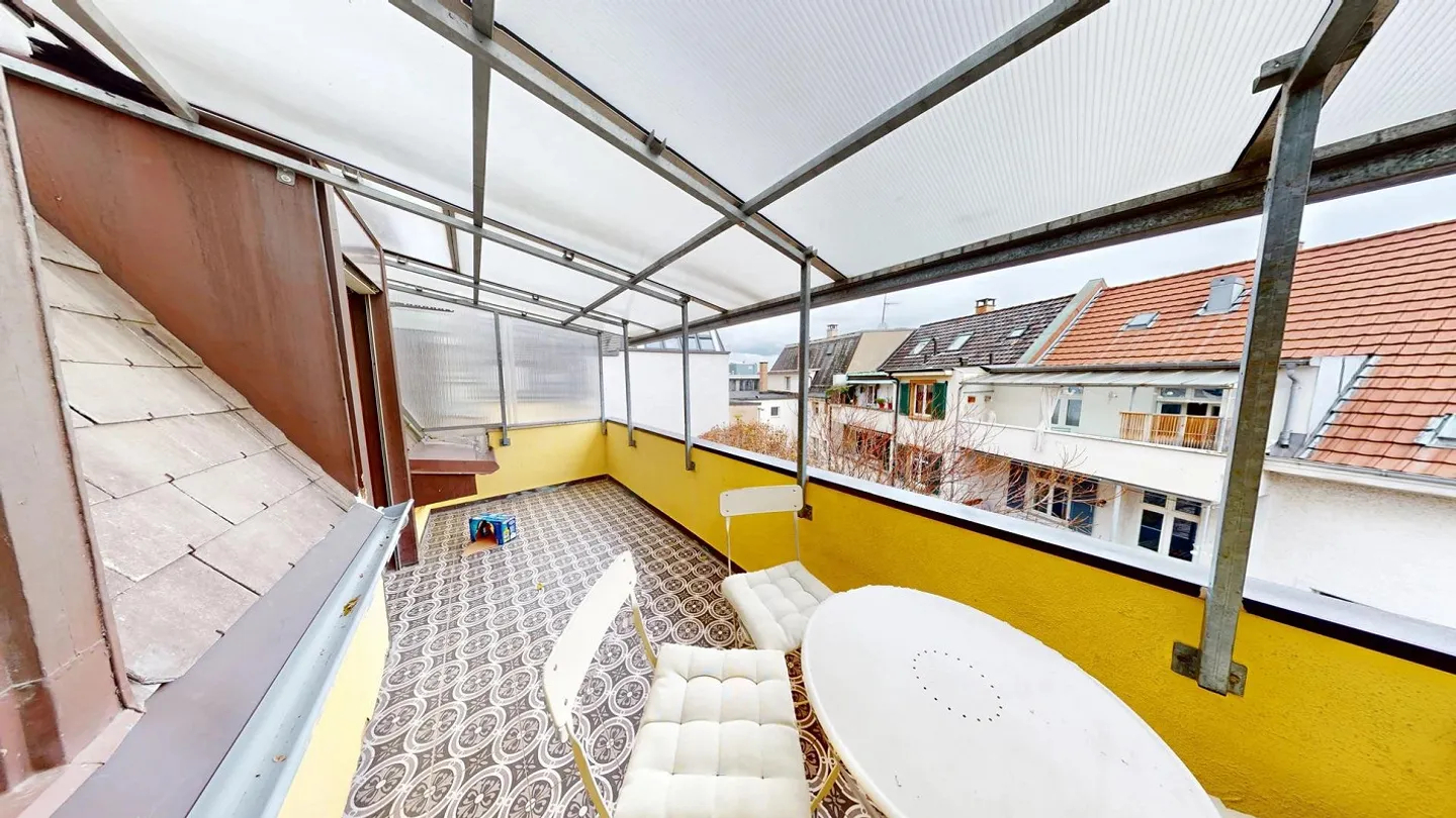 Furnished room in modernized apartment in top location - Photo 7 of 9