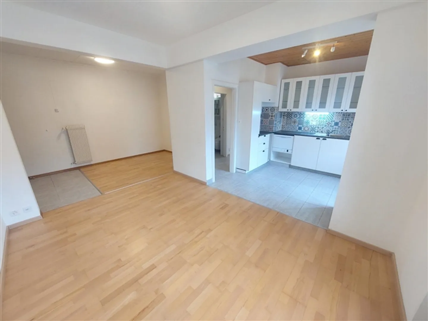 Charming 2.5-room apartment for sale - Photo 1 of 8