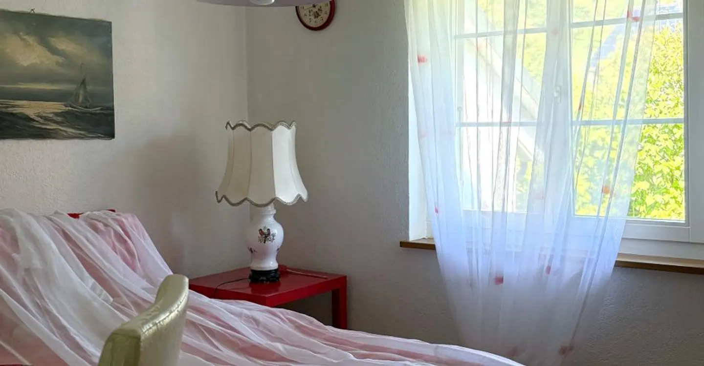 Schöne 3,5-Zimmer-Wohnung mit Blick auf die Weinberge - Foto 8 von 10