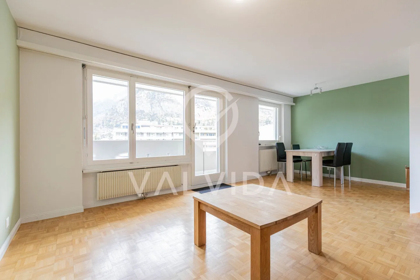 Appartamento luminoso e spazioso di 5,5 stanze nel cuore di Visp - Foto 5 di 16