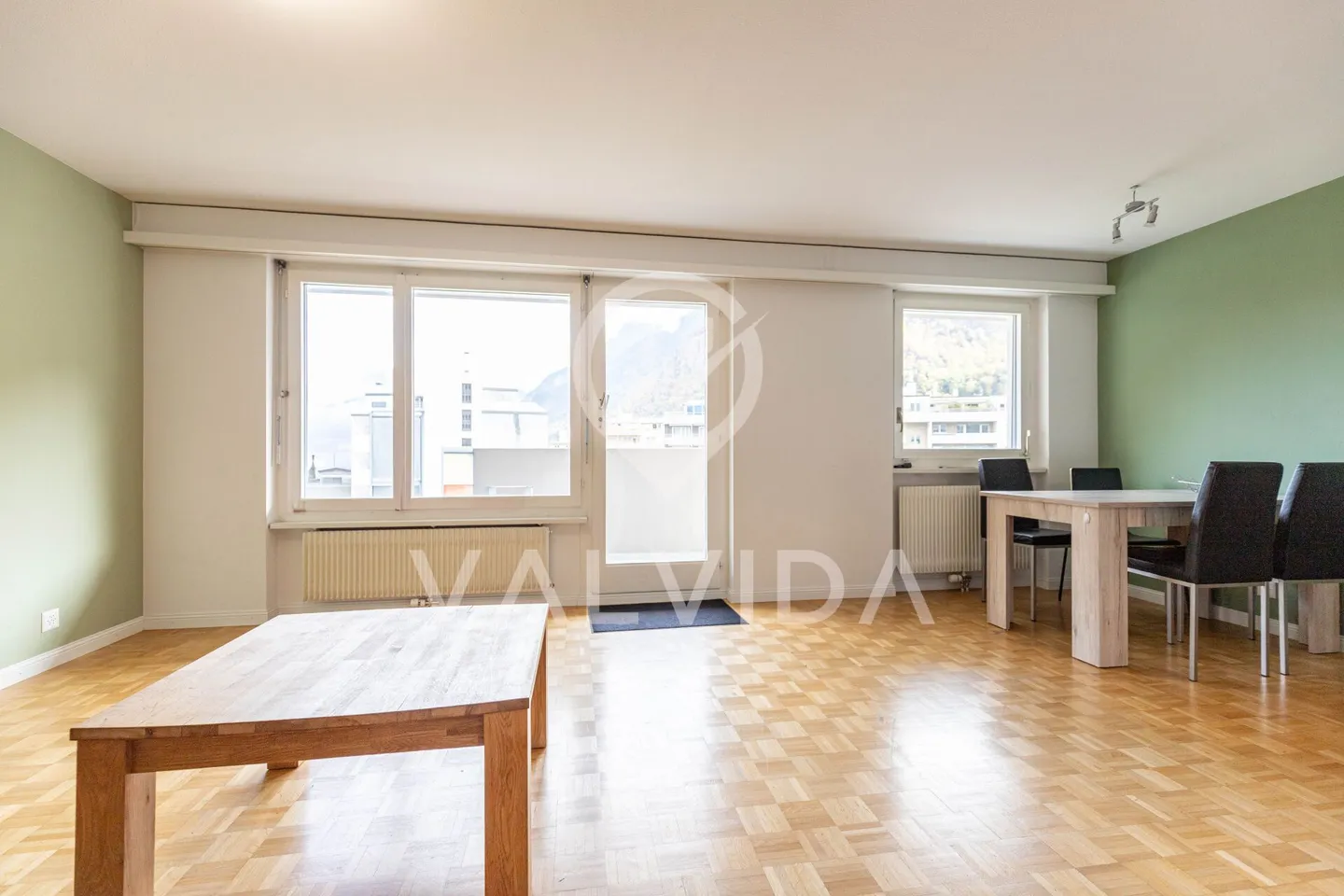 Appartamento luminoso e spazioso di 5,5 stanze nel cuore di Visp - Foto 6 di 16