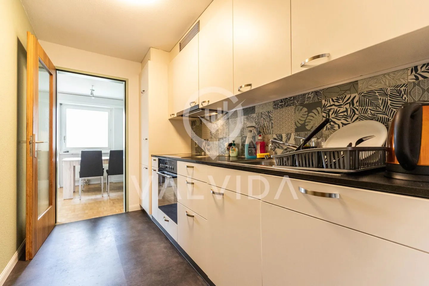 Appartamento luminoso e spazioso di 5,5 stanze nel cuore di Visp - Foto 8 di 16