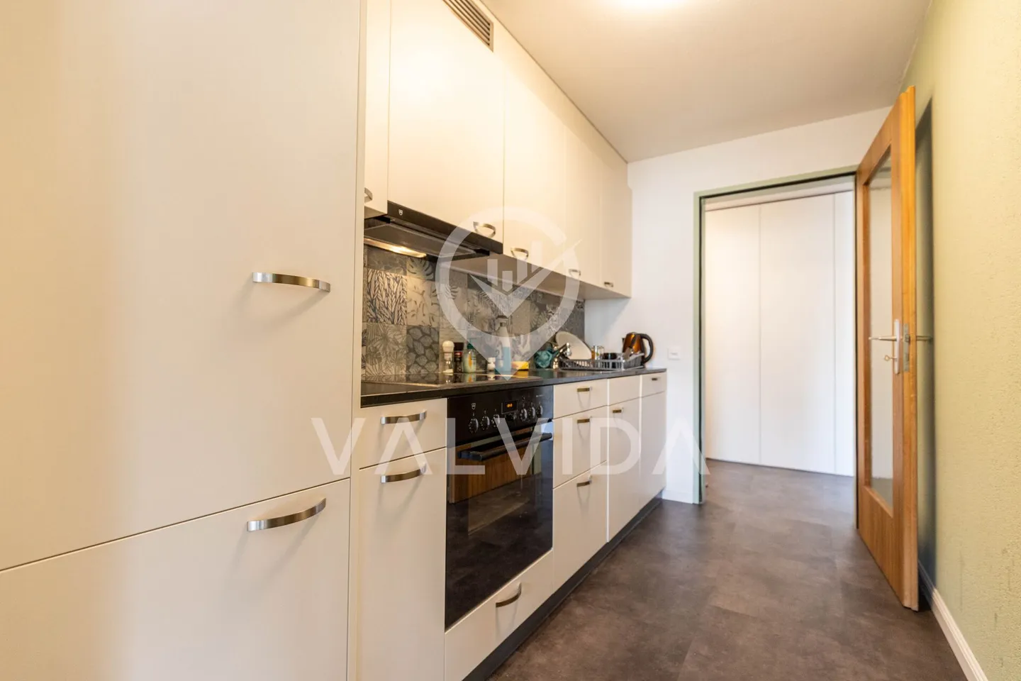 Appartamento luminoso e spazioso di 5,5 stanze nel cuore di Visp - Foto 9 di 16