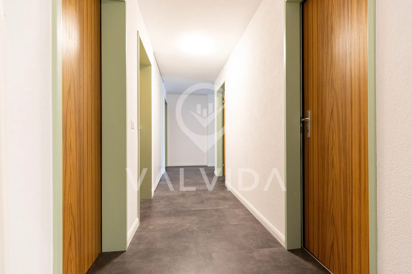 Appartamento luminoso e spazioso di 5,5 stanze nel cuore di Visp - Foto 10 di 16