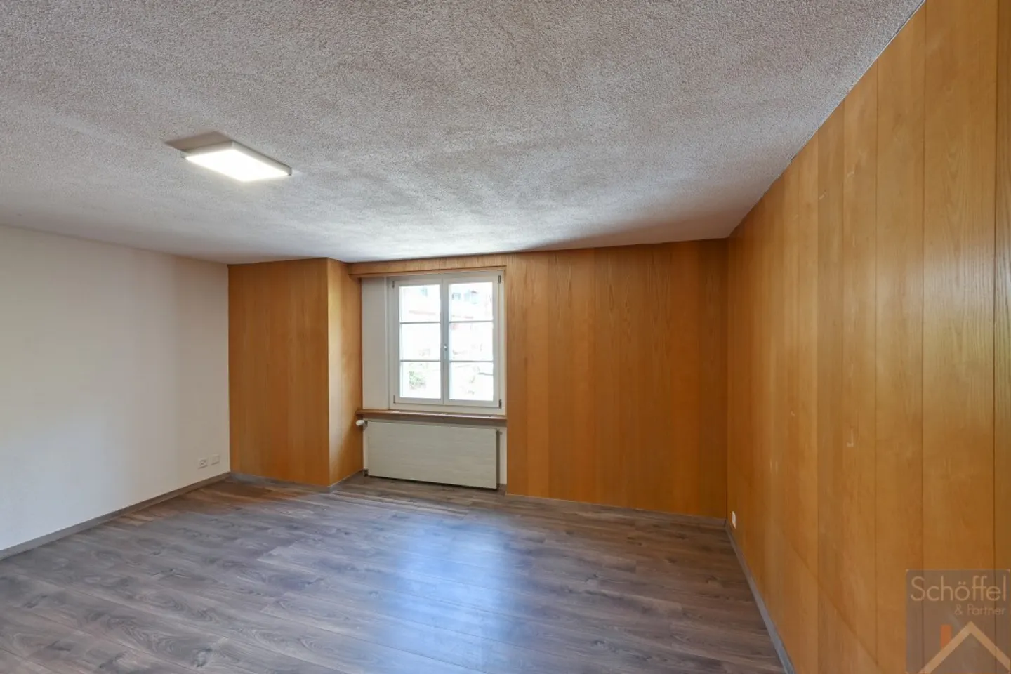 Propriété spacieuse avec beaucoup de potentiel - Photo 7 sur 13