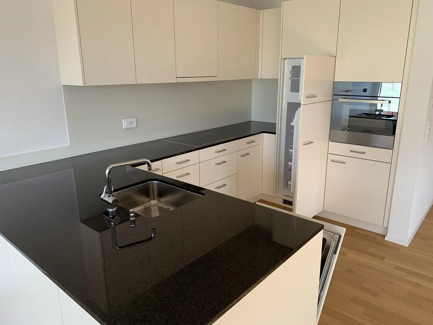 Appartement 3,5 pièces 95m², près du centre et de la gare - Photo 3 sur 18