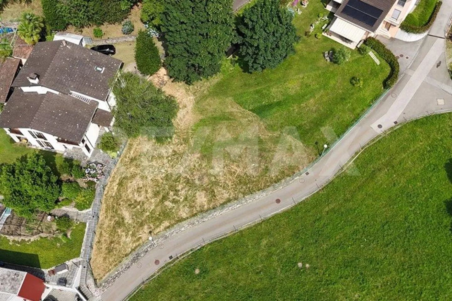 Terrain constructible à Biogno  Construisez l'avenir résidentiel que vous désirez - Photo 1 sur 11