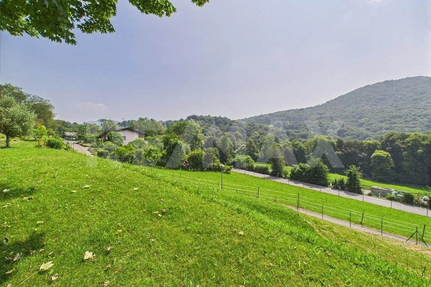 Terrain constructible à Biogno  Construisez l'avenir résidentiel que vous désirez - Photo 4 sur 11
