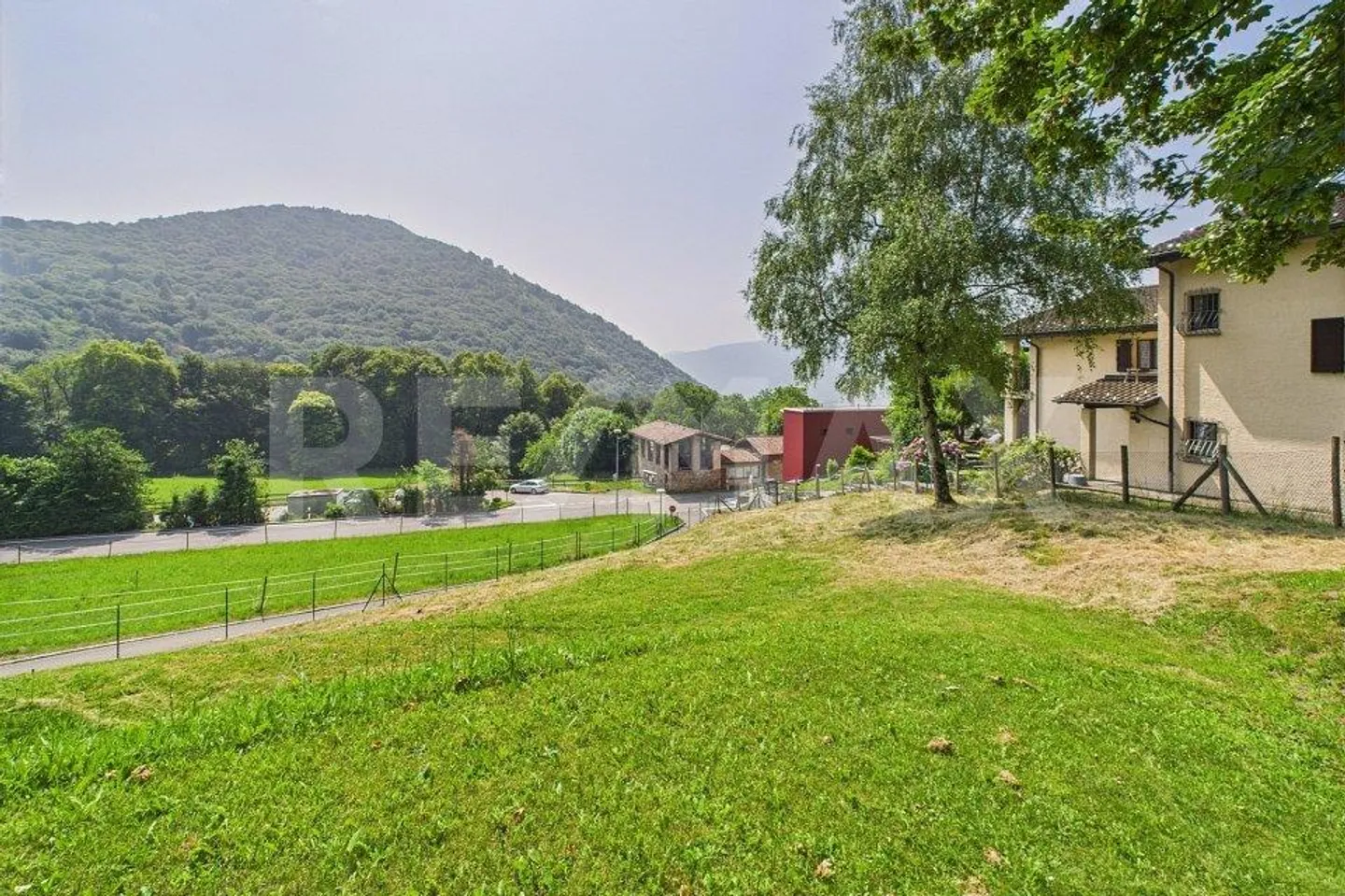 Terrain constructible à Biogno  Construisez l'avenir résidentiel que vous désirez - Photo 5 sur 11