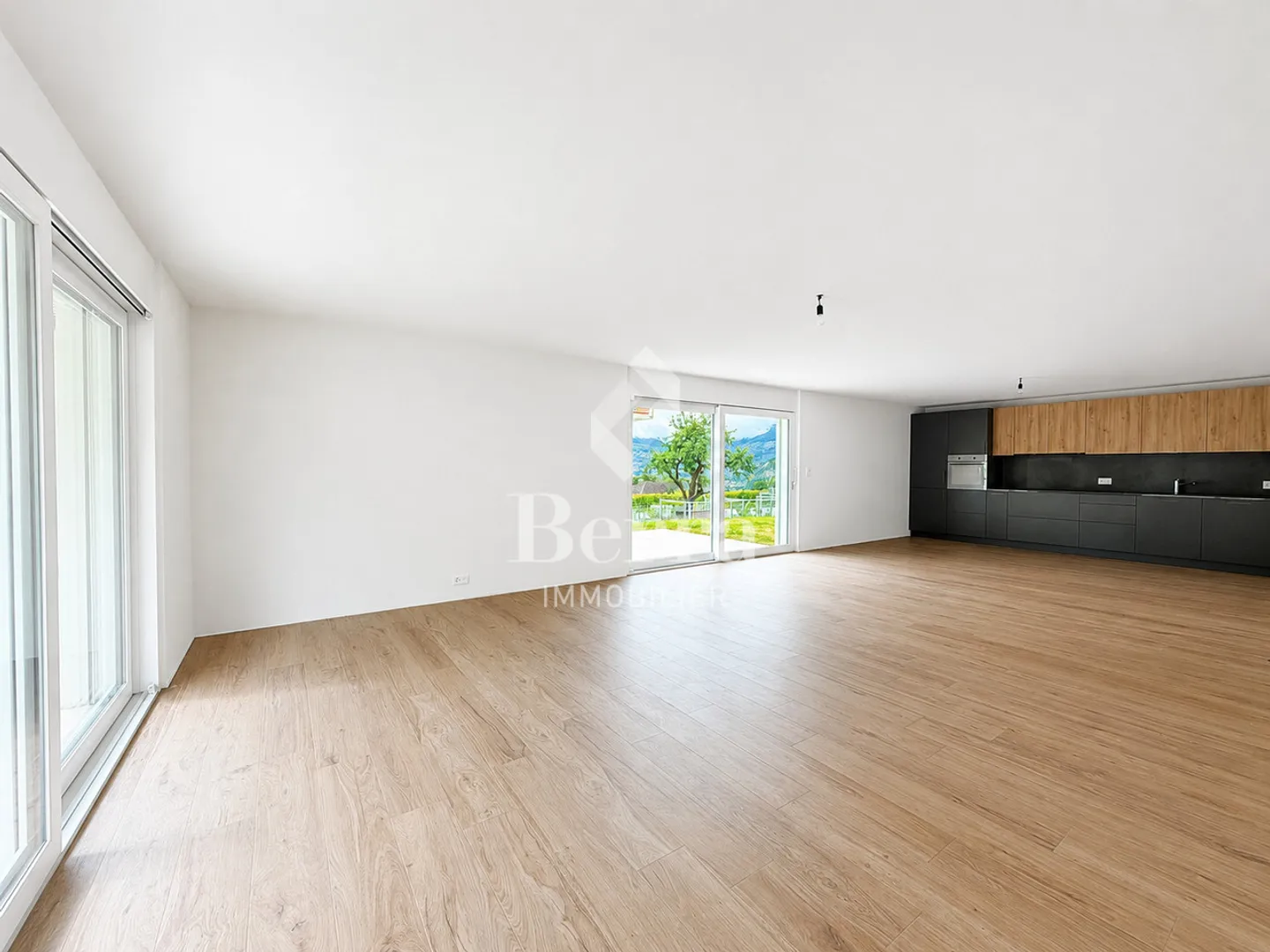 Modern 4.5-Room Apartment in Ollon - Photo 1 of 27
