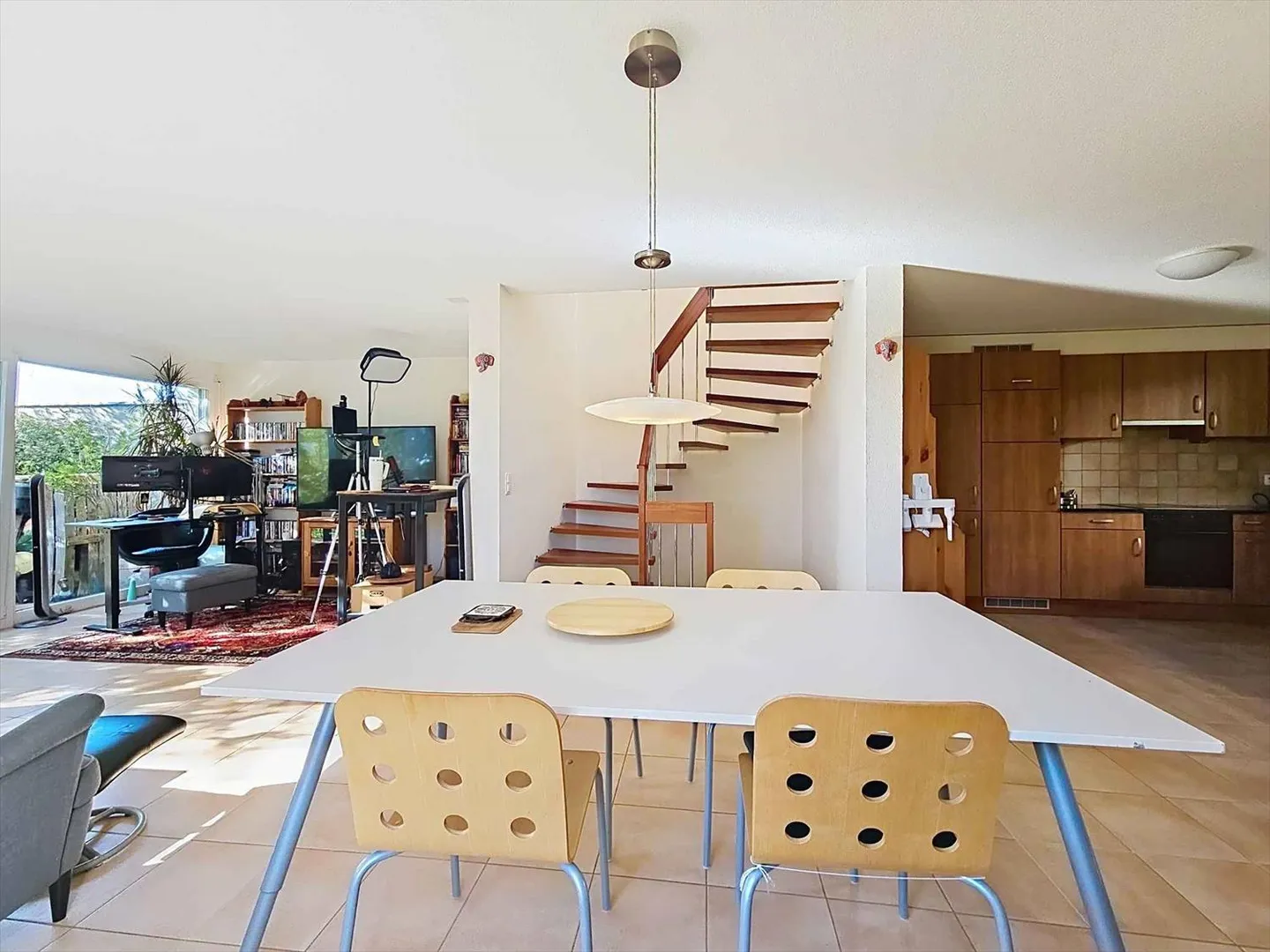 Spacious 5.5-Room Townhouse with South Gable - Photo 8 of 12