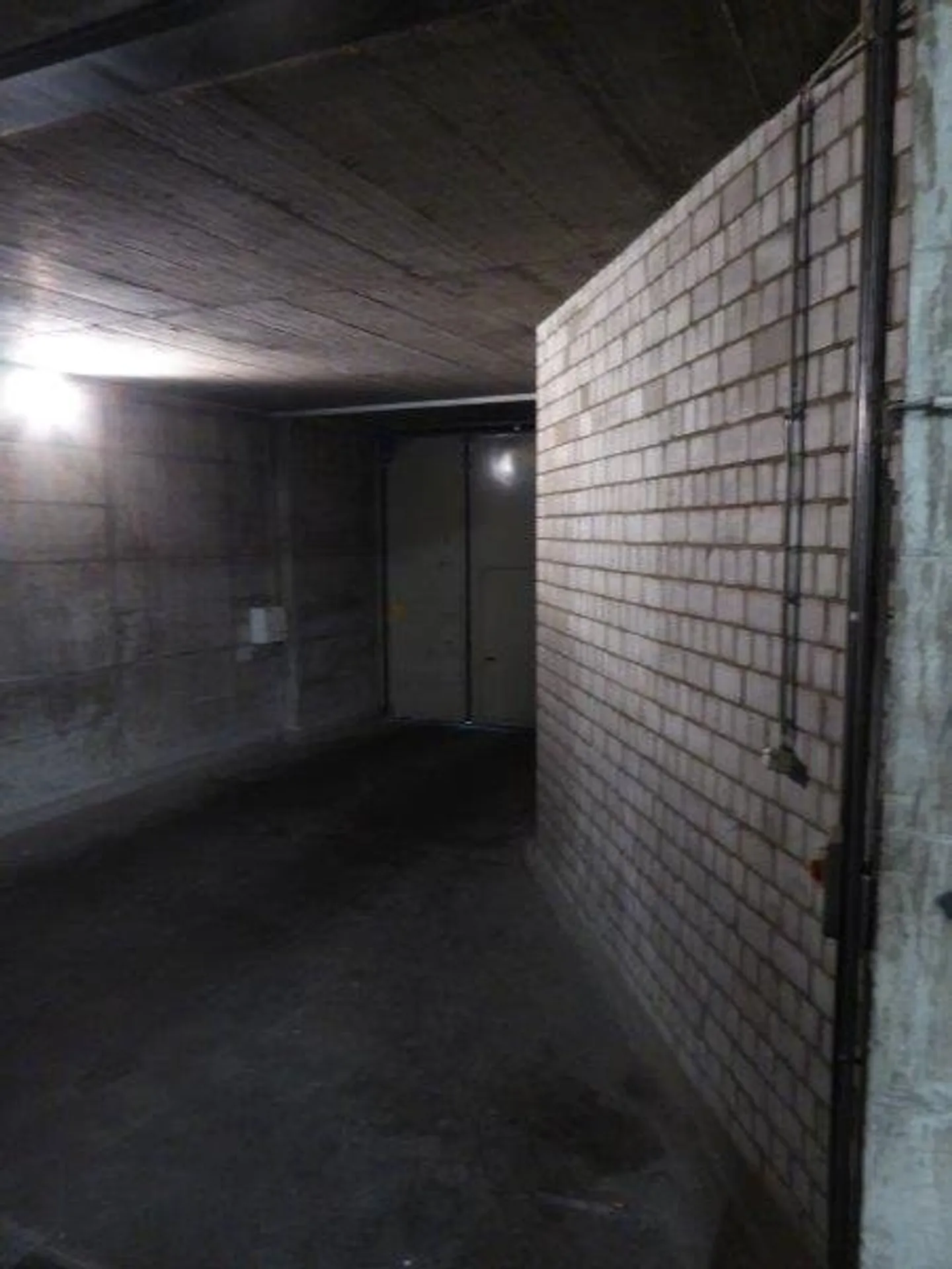 Grand entrepôt à louer - Photo 6 sur 7