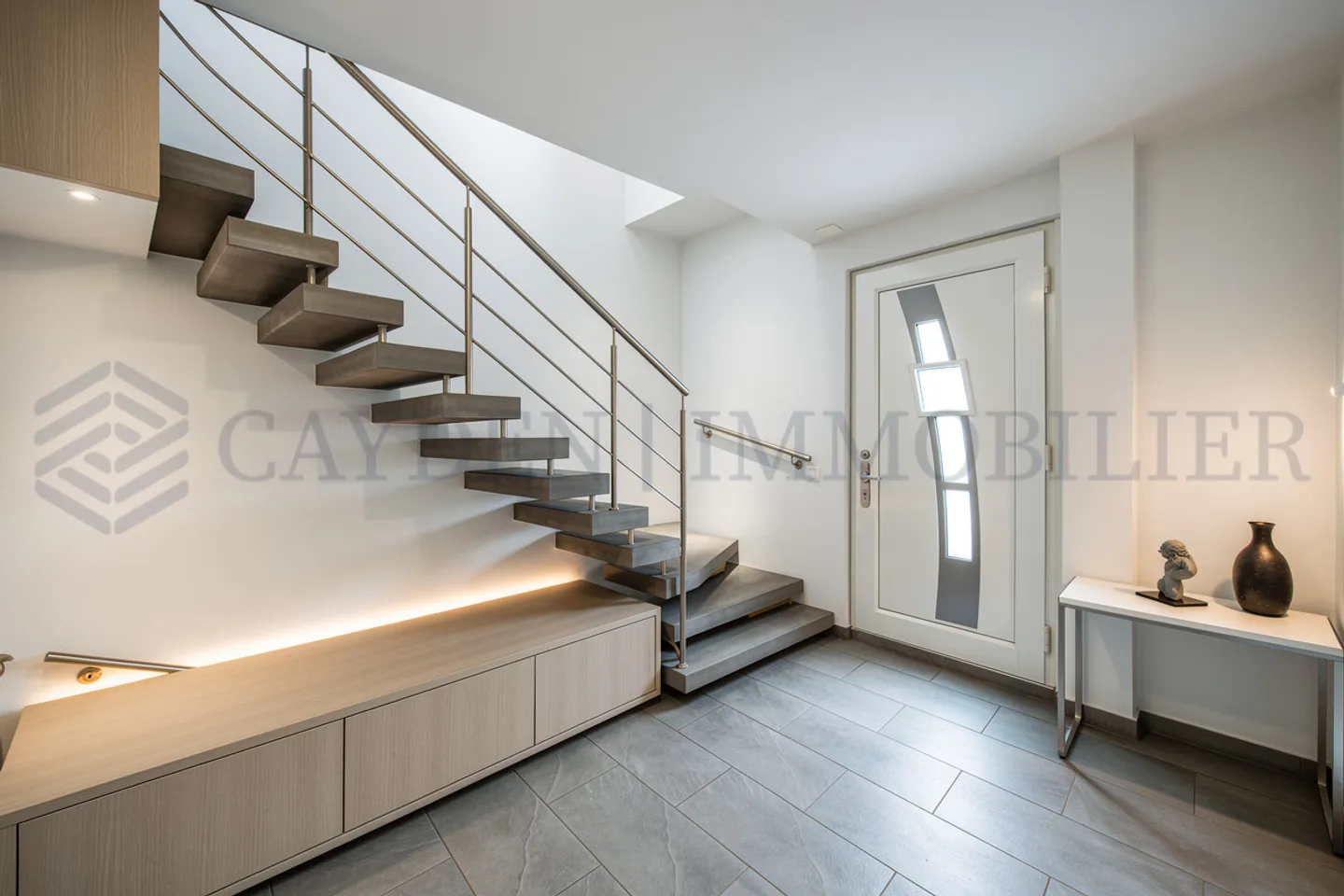 Rare in Nyon! Villa with large intimate garden - Photo 2 of 10