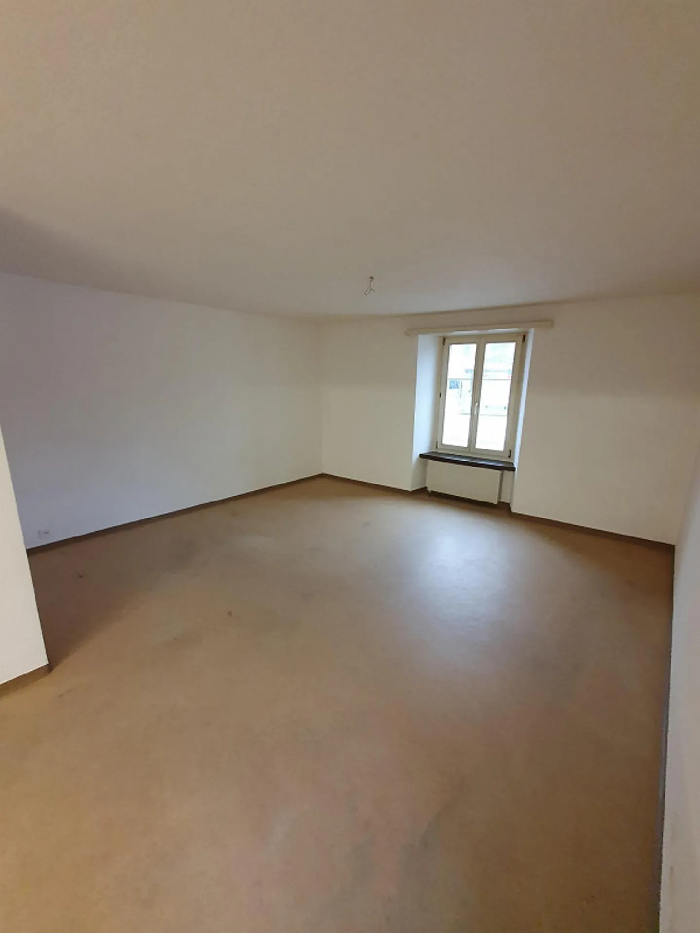 Monolocale nel centro di Rhäzüns - Foto 2 di 6