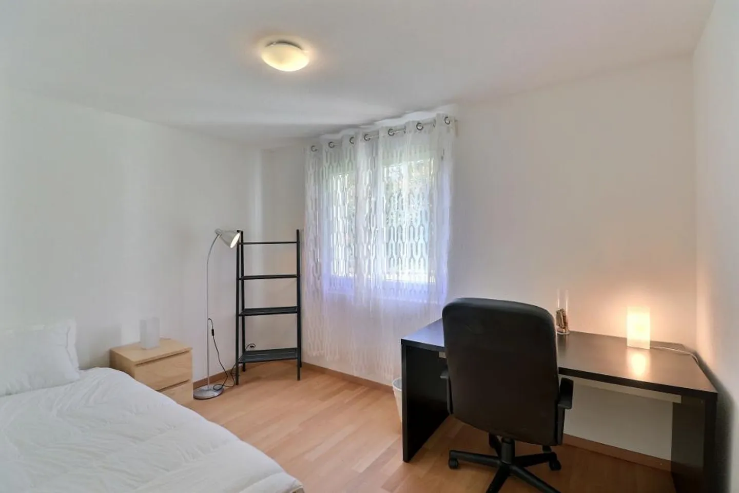 IDEAL FÜR FAMILIE - SCHÖNE AUSSTATTUNG UND SEHR RUHIG - Foto 10 von 13