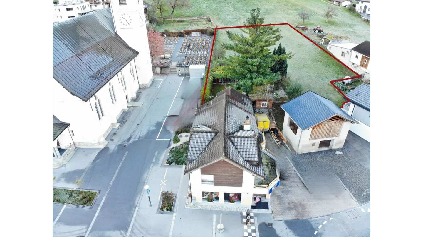 Unica opportunità di investimento - Spazio commerciale, appartamento di 5,5 stanze e terreno in un pacchetto - Foto 7 di 7