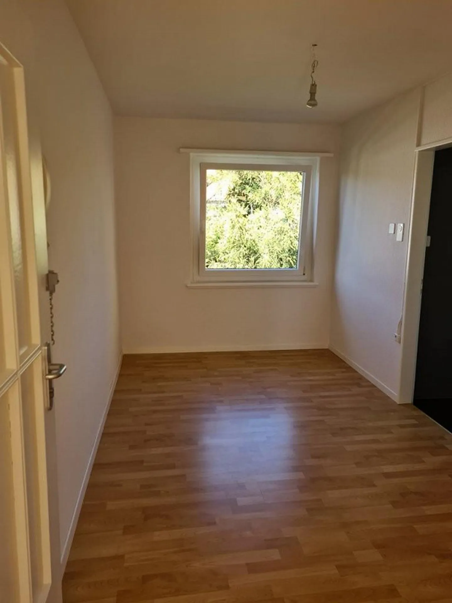 Beautiful 2.5-room apartment for rent on the 1st floor - Photo 3 of 12