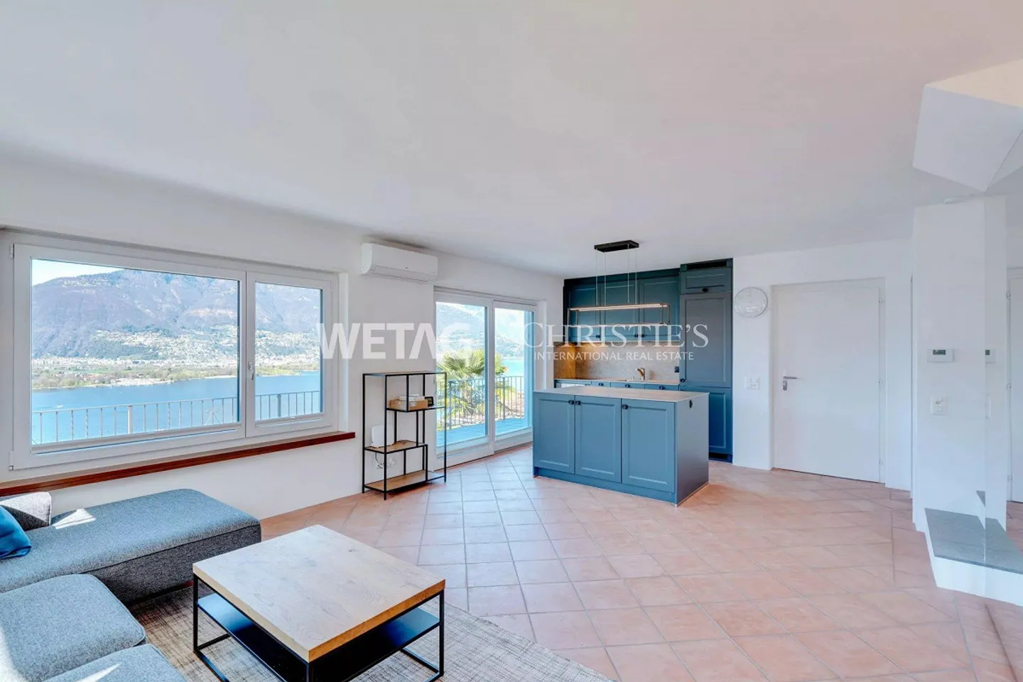 Gambarogno?San Nazzaro: modern villa with panoramic views of Lake Maggiore, also ideal as a holiday residence, for sale - Photo 7 of 13