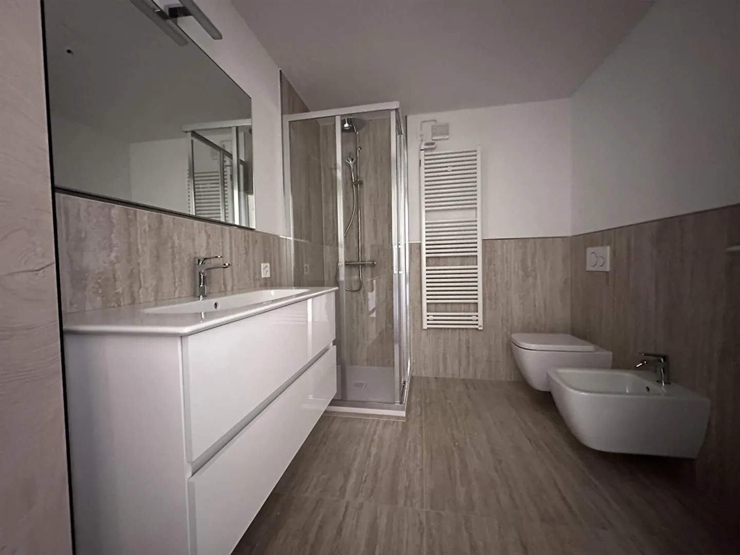 IMPERDIBILE ATTICO 4.5 CON PISCINA E VISTA PANORAMICA - Foto 10 di 13